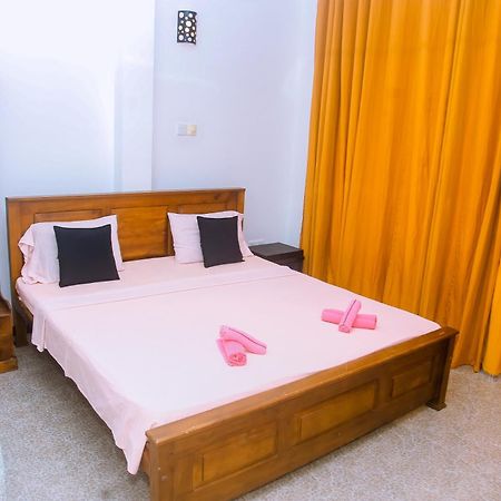 Mirissa Turtle Point Guest Hotel ภายนอก รูปภาพ