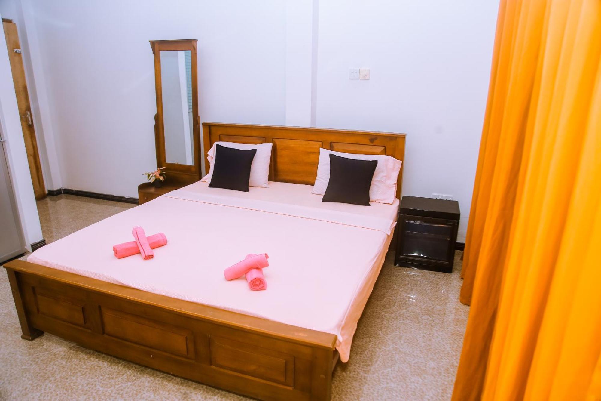 Mirissa Turtle Point Guest Hotel ภายนอก รูปภาพ