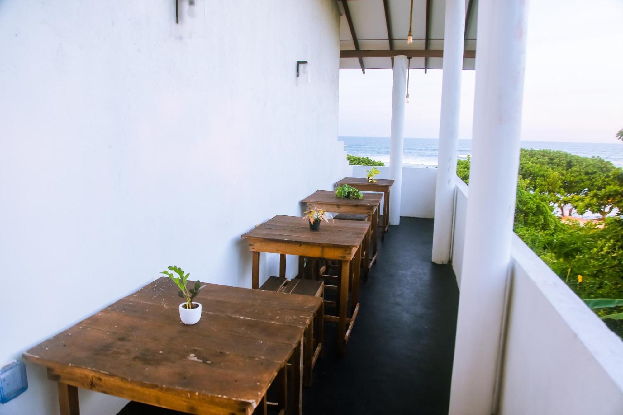 Mirissa Turtle Point Guest Hotel ภายนอก รูปภาพ