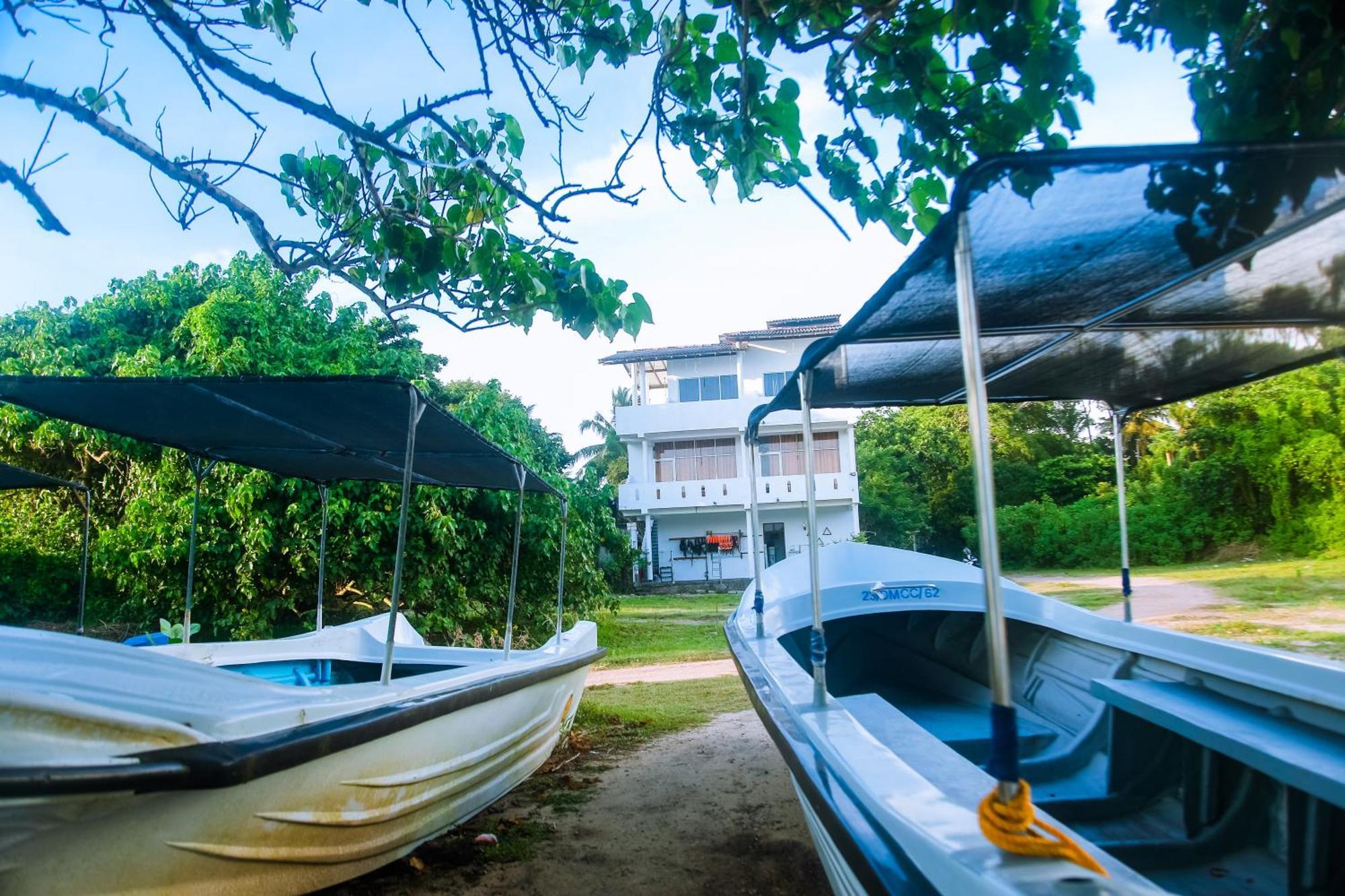 Mirissa Turtle Point Guest Hotel ภายนอก รูปภาพ