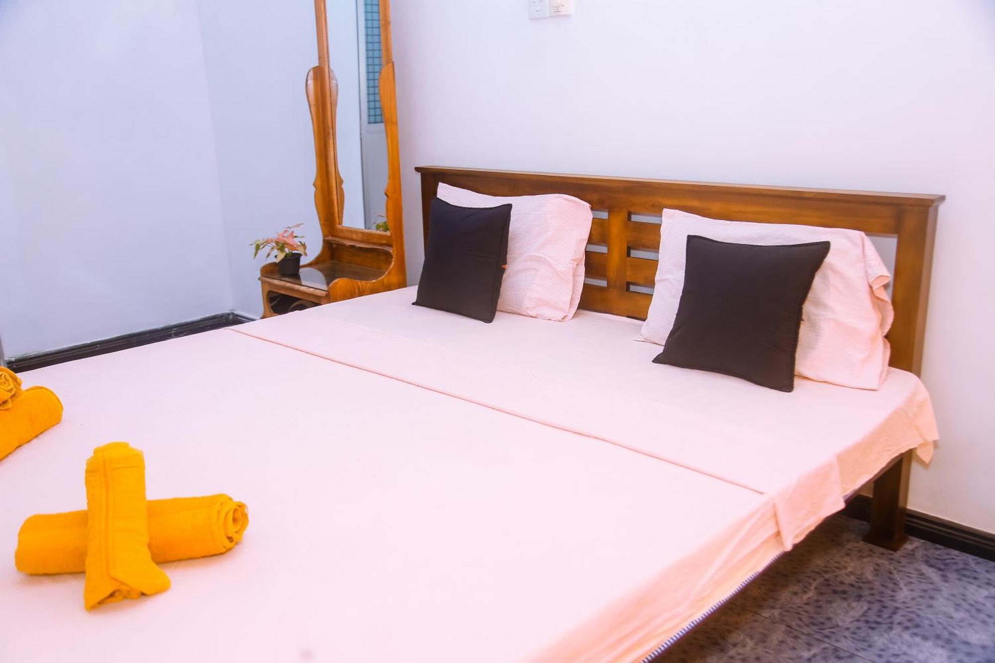 Mirissa Turtle Point Guest Hotel ภายนอก รูปภาพ