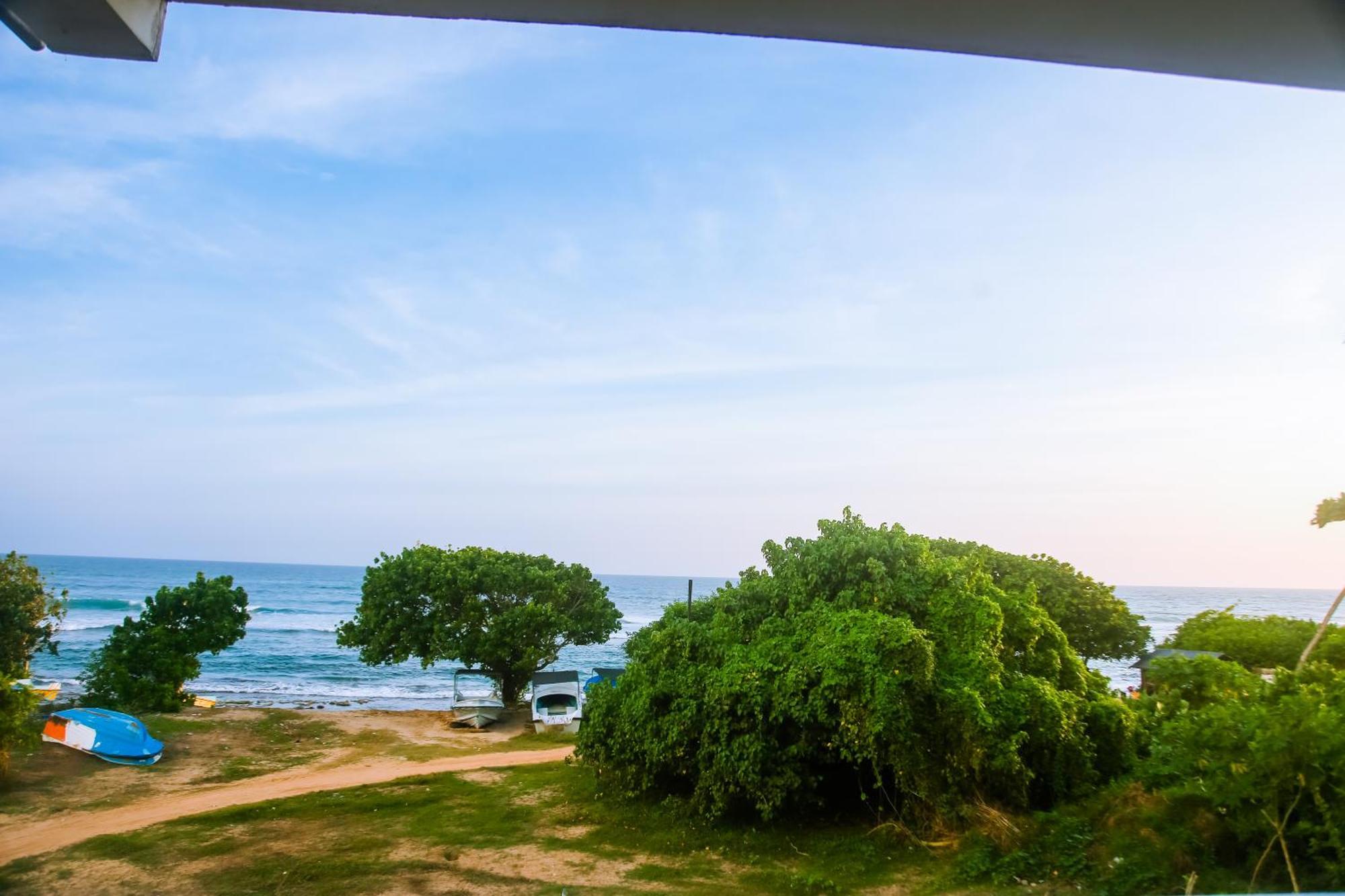 Mirissa Turtle Point Guest Hotel ภายนอก รูปภาพ