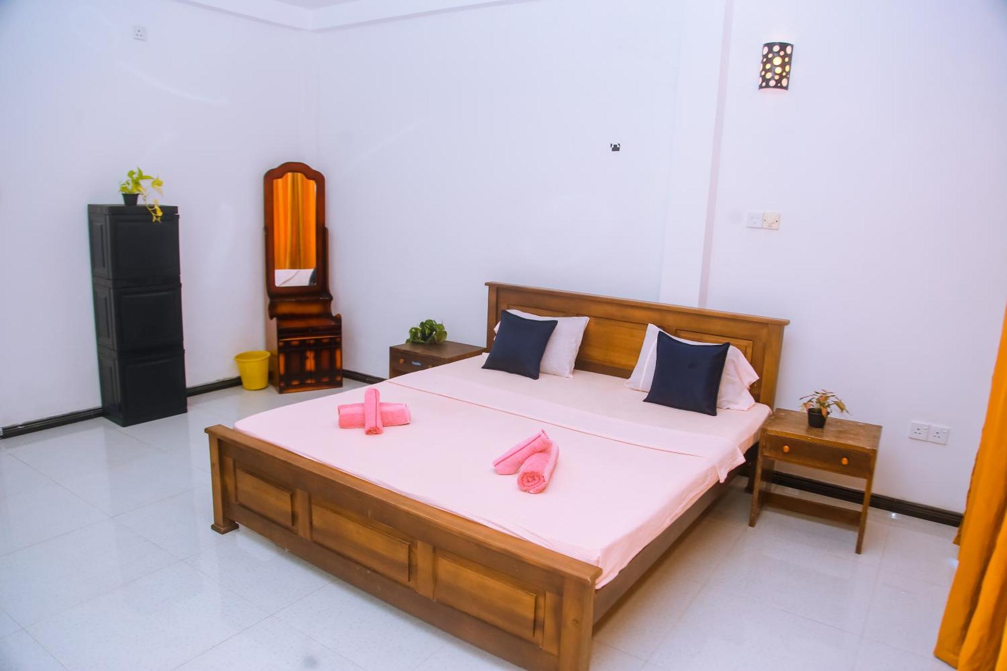 Mirissa Turtle Point Guest Hotel ภายนอก รูปภาพ